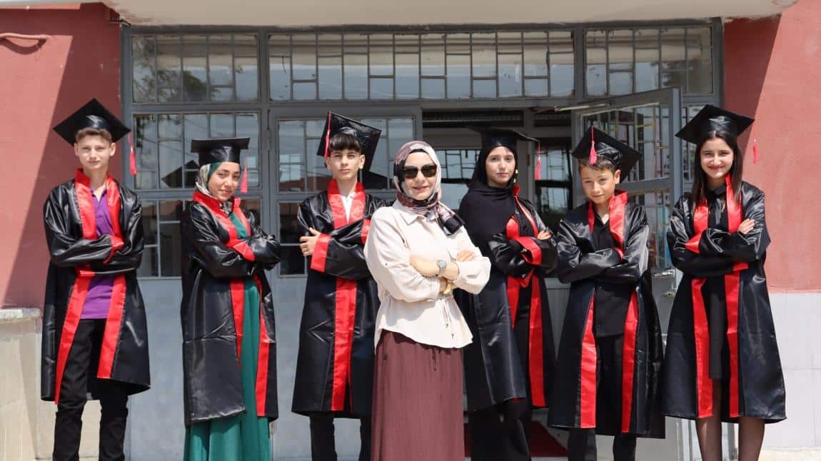 2025 YILI MEZUNİYET TÖRENİMİZİ GERÇEKLEŞTİRDİK 
